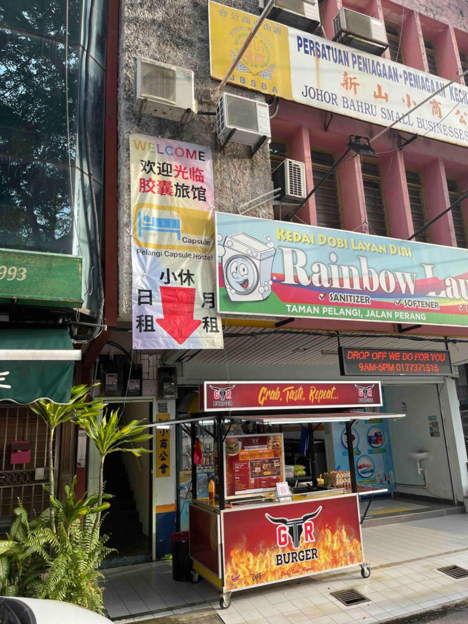 Pelangi Capsule Hostel Johor Bahru Eksteriør bilde